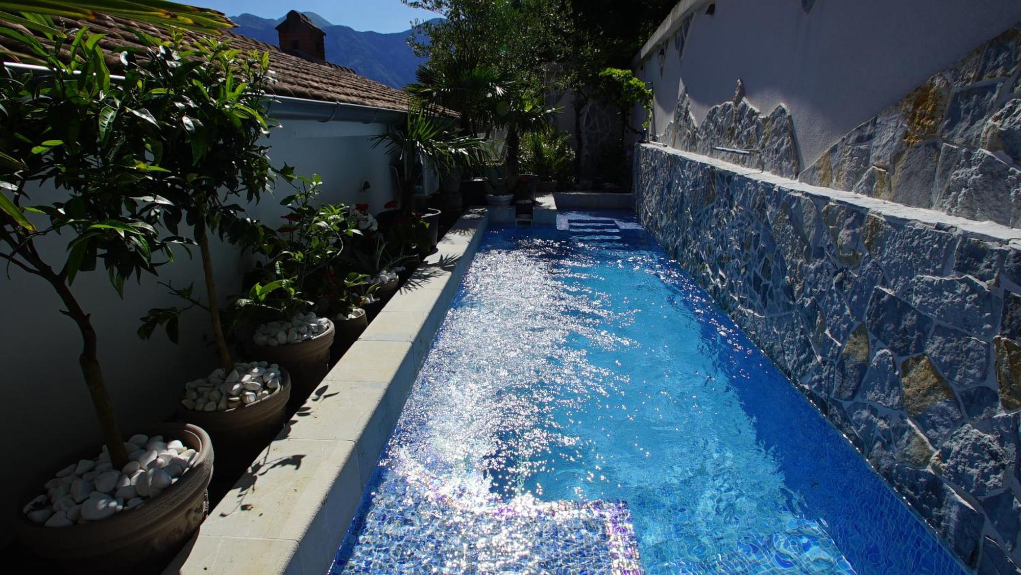 Penthouse Stoliv New Spa-Pool Villa Is Located 5M From The Sea, Exclusive Terrace,Private Jetty Wih Sunbeds, Pebble Beach, Secluded Location Total Area 375M2 At Your Disposal Kotor Exterior foto