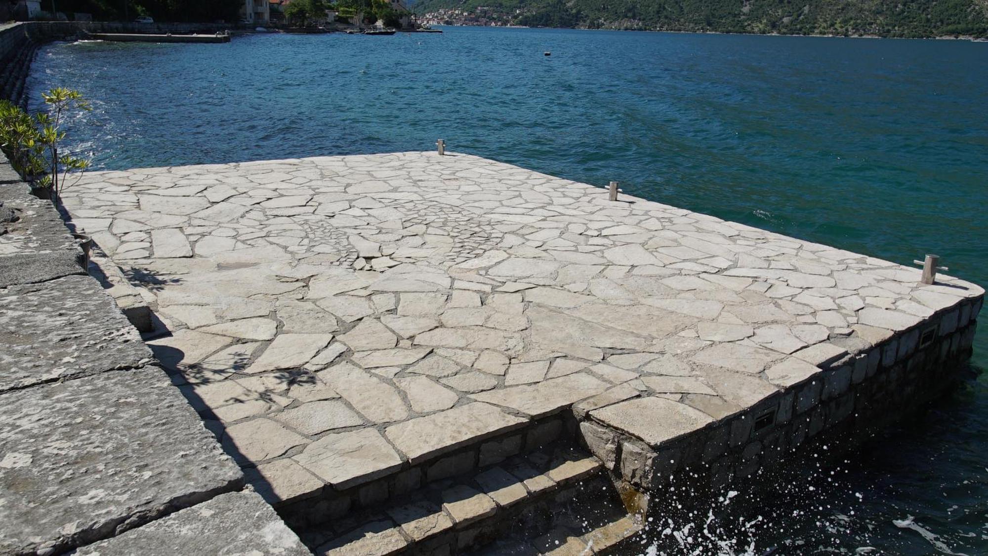 Penthouse Stoliv New Spa-Pool Villa Is Located 5M From The Sea, Exclusive Terrace,Private Jetty Wih Sunbeds, Pebble Beach, Secluded Location Total Area 375M2 At Your Disposal Kotor Exterior foto
